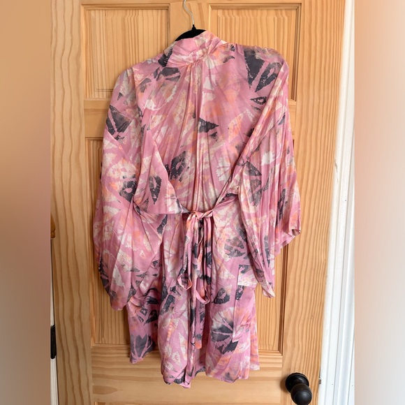 Spell Marshmallow Robe S/M - Picture 4 of 6